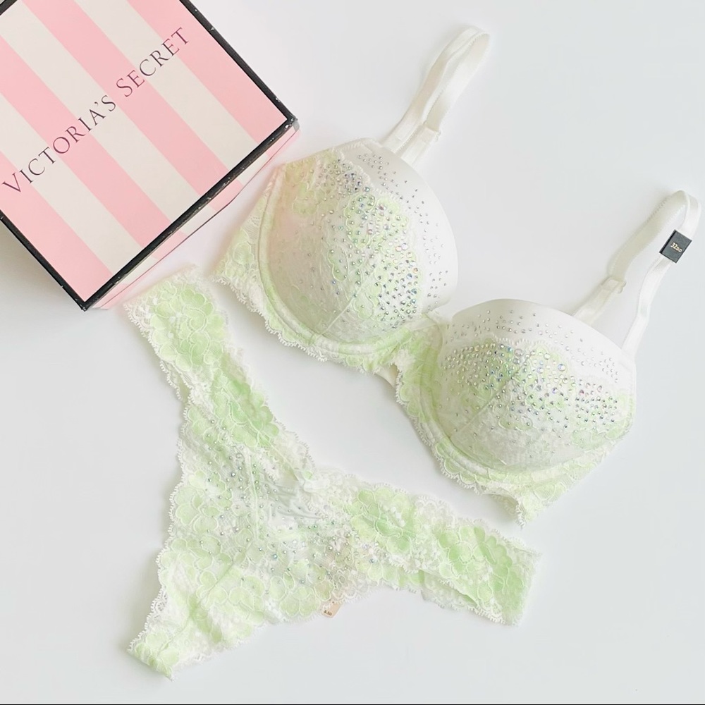 32DD MEDIUM Victoria’s Secret green bra set